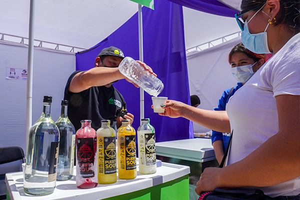 AquiSanAntonio.cl San Antonio feria gastronómica y culinaria en el paseo Bellamar.
